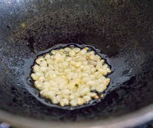 Burmese Khow Suey Steps - Frying garlic