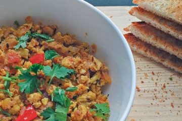 Image of Egg Bhurji served with some butter and toast