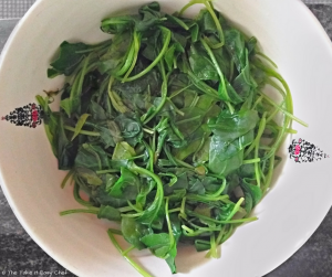 Bibimbap cooking steps - spinach cooked and drained