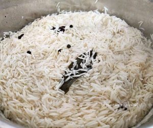 Cooked rice is ready