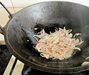 Onions fried in oil